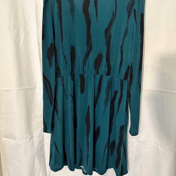 Nine West Long Sleeve Wrap Midi Dress - Picture 4 of 4